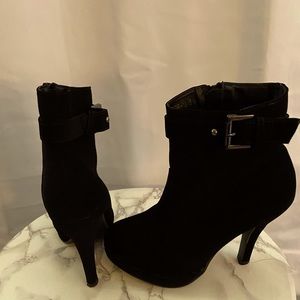 Black high heeled booties